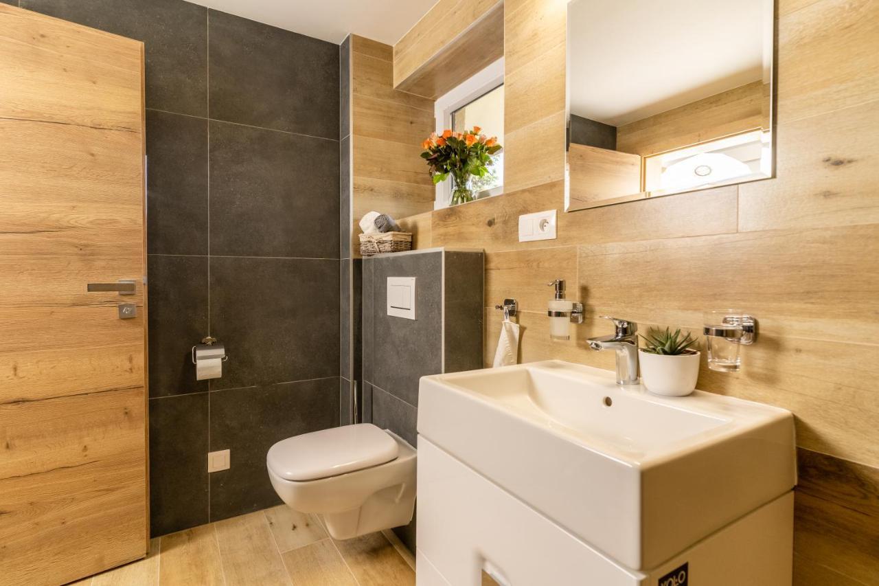 Villa Gloria Rooms & Apartments Доновали Екстериор снимка