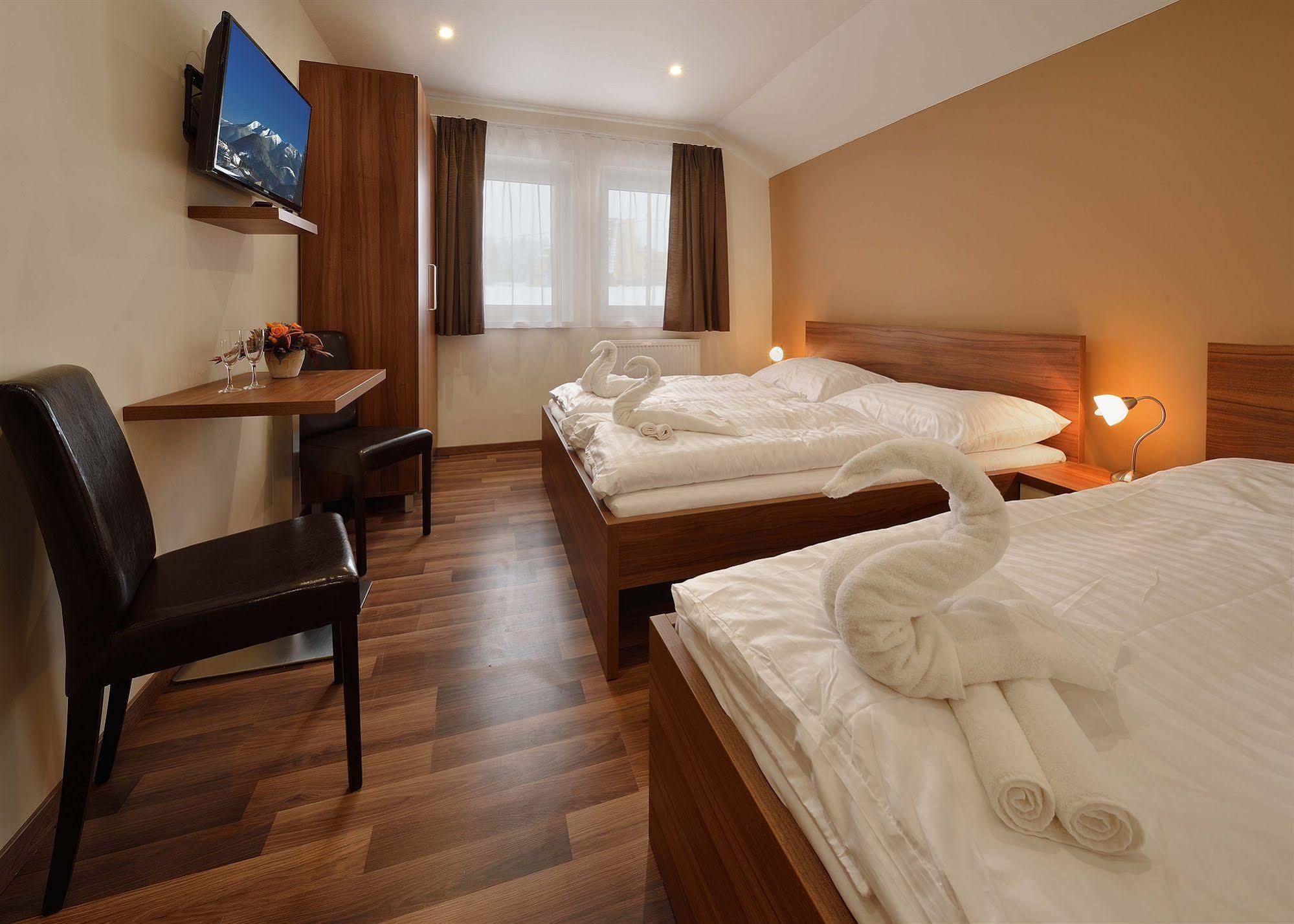 Villa Gloria Rooms & Apartments Доновали Екстериор снимка