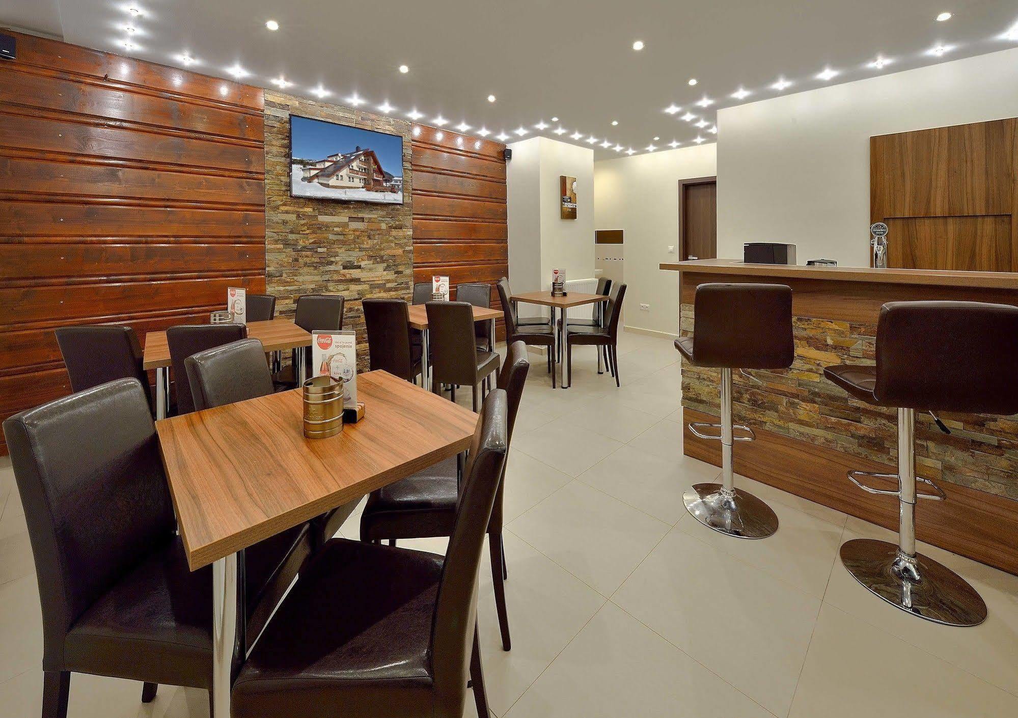 Villa Gloria Rooms & Apartments Доновали Екстериор снимка
